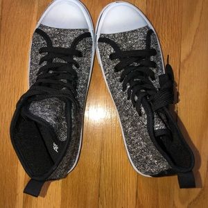 New High Top sneakers